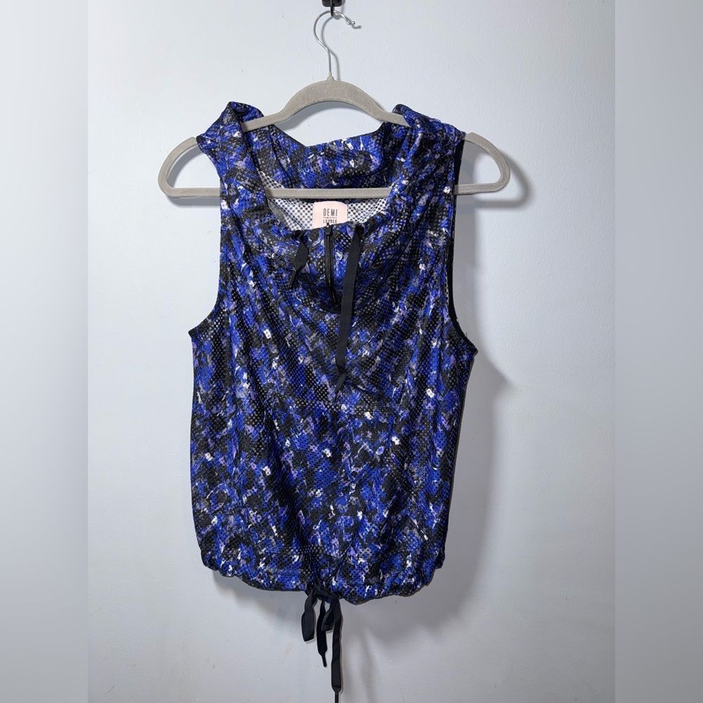 Demi Lovato Fabletics Sleeveless Blue & Black Knit Top Medium NWOT